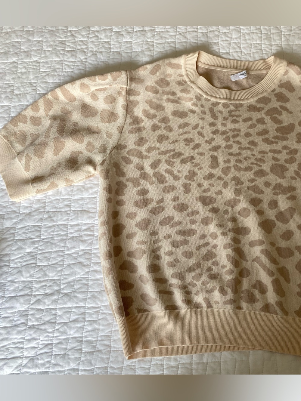 Women’s Short-Sleeve Animal Print Top - Beige